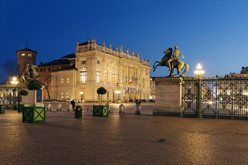 Torino Central-- Rooms And Apartments - Alba Екстериор снимка